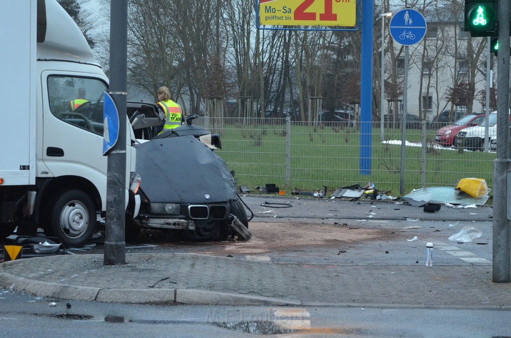 Schwerer VU Koeln Hahnwald Kiesgrubenweg Emil Hoffmannstr P142.JPG - Miklos Laubert